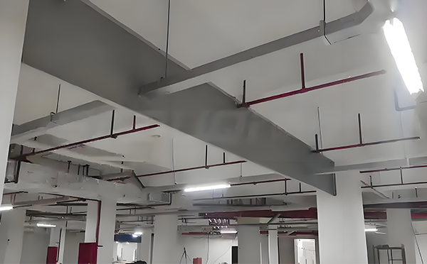 巴音郭楞挡烟垂壁