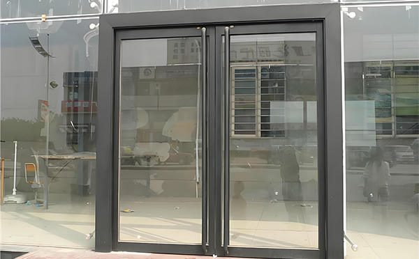 巴音郭楞玻璃地弹门