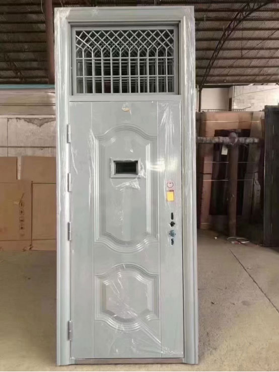 巴音郭楞学校教室门