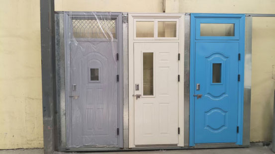 巴音郭楞学校教室门