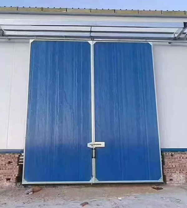 巴音郭楞工业门在大型仓储物流通道中的应用实例