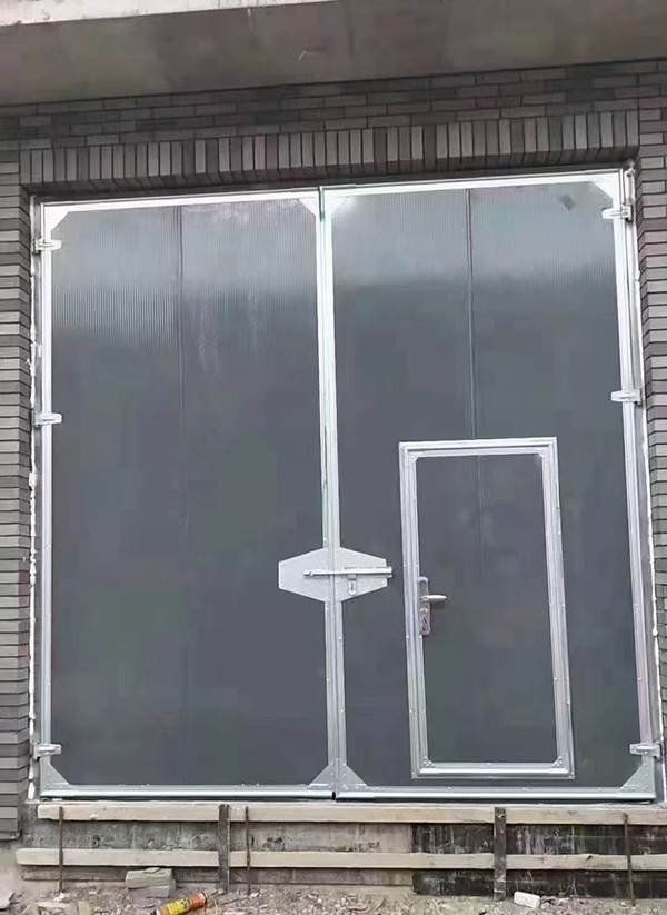 巴音郭楞工业平开门在大型设备制造车间的应用实例